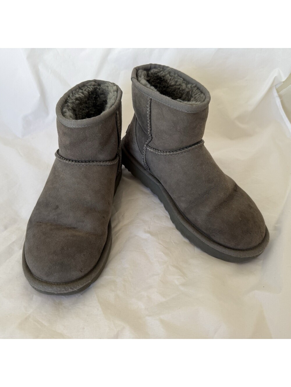 UGG Women's Classic Mini II Boots Size 9 Grey Suede 1016222